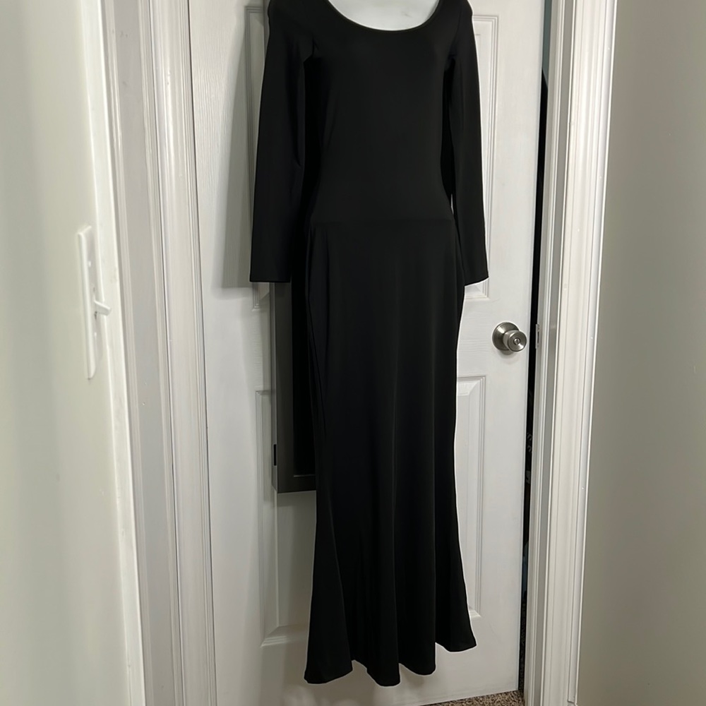 Another chill women’s casual long black dress